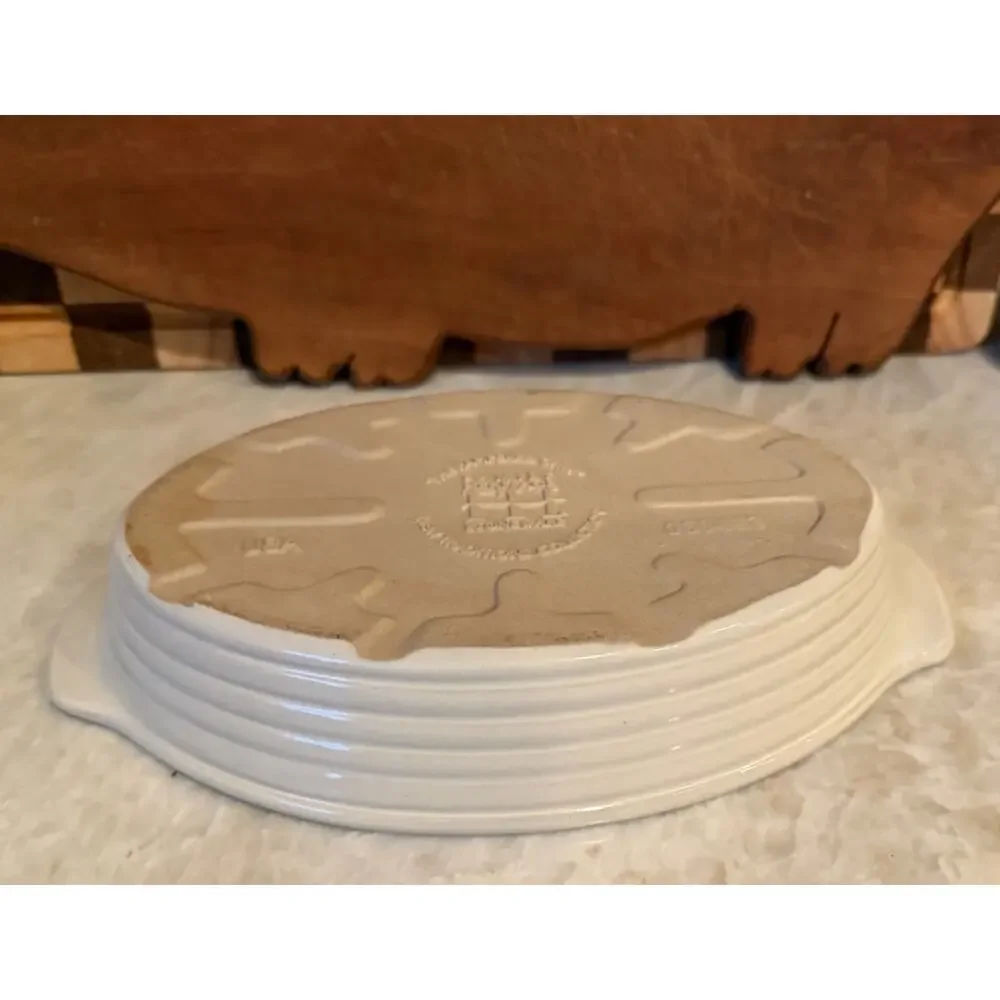 Pampered Chef small Cream Oval Baking Dish